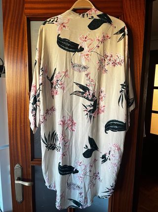 Kimono estampado floral talla única