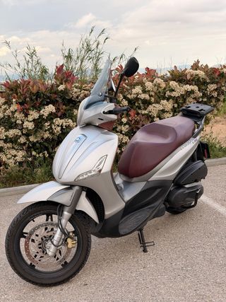 Piaggio Beverly 350 Sport Touring FULL EXTRAS