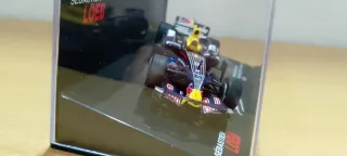 Coche F1 Red Bull RB4 Renault 1:43