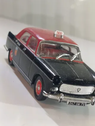 PEUGEOT 404 DE 1962 TAXI PARIS 1/43 ALTAYA