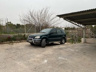 Mercedes-Benz Clase M 1999