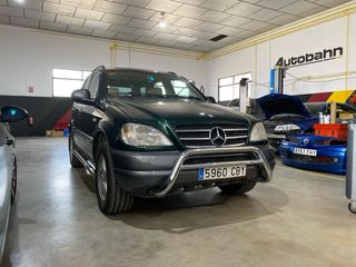 Mercedes-Benz Clase M 1999