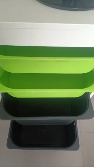 Almacenaje TROSFAST IKEA con 4 cajas de almacenaje