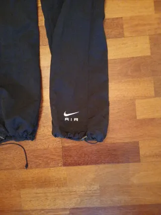 Pantalón Nike impermeable negro