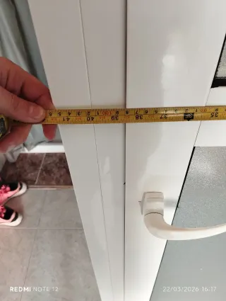 Puerta aluminio blanca L