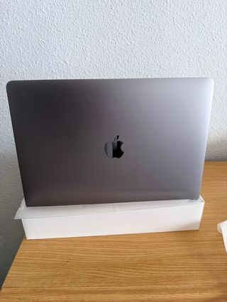 MacBook Pro 13 2019 i5 8GB RAM SSD como Nuevo