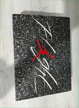 Air Jordan 4 Retro Military Black Talla 44