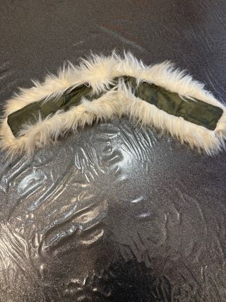 Colletti pellicciati vintage beige e bianchi