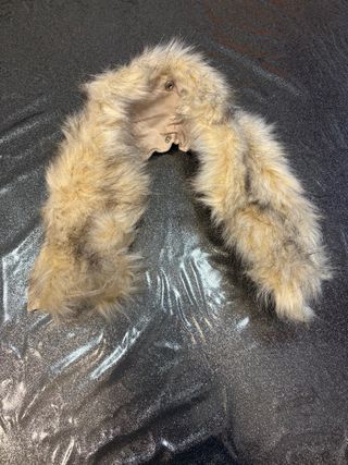 Colletti pellicciati vintage beige e bianchi