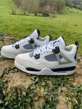 Air Jordan 4 Retro Military Black Talla 41