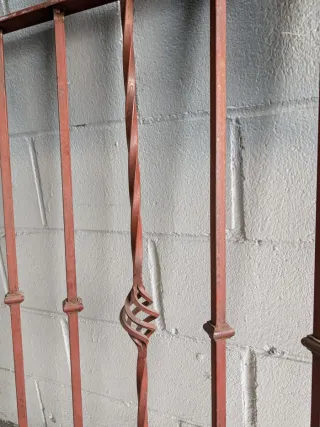 Reja de hierro forjado decorativa