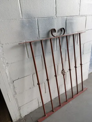 Reja de hierro forjado decorativa