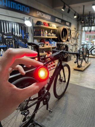 Luce rossa posteriore smart bici corsa gravel MTB
