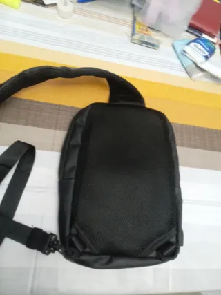 Borsello uomo tracolla nero