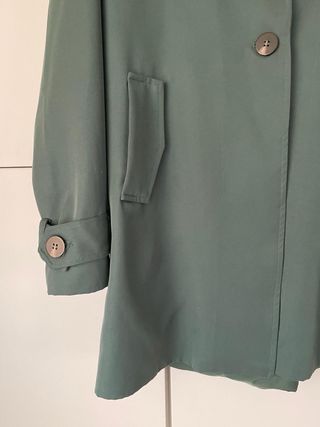 Gabardina corta verde