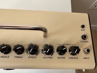 Amplificador Yamaha THR10