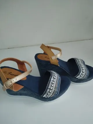 Sandalias Primavera Talla 36 Azul y Dorado
