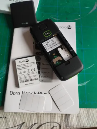 Teléfono Doro HandlePlus 334gsm Blanco. Sin usar.