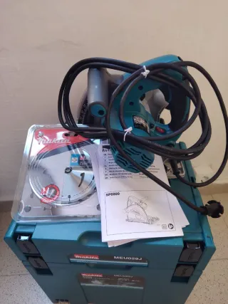 Makita Sierra Inmersion SP6000 y Caladora MEU029J