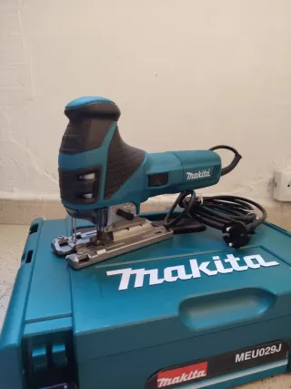 Makita Sierra Inmersion SP6000 y Caladora MEU029J