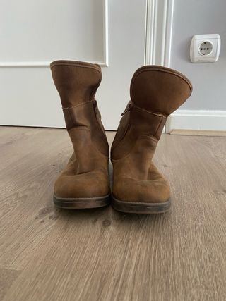 Botines marrones con pelo reversible