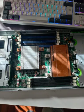 Fujitsu PRIMERGY BX920 Server Blade per Ricambi