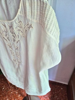 Blusa blanca de manga corta bordada Promod XL