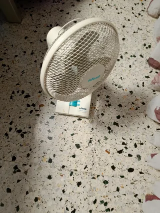 Ventilador Ufesa blanco