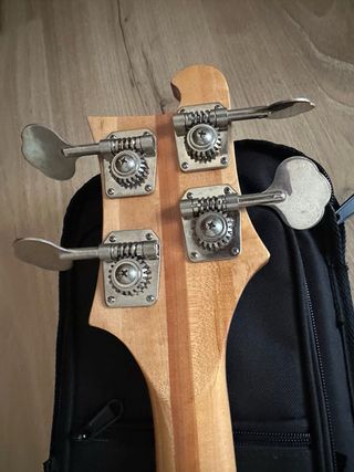 Bajo Greco RB650N Japan 70s 4 cuerdas