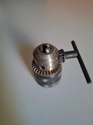 Portabrocas con llave para taladro