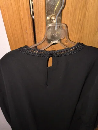 Blusa negra Primark con detalles