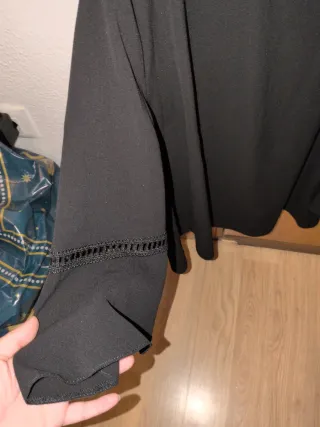 Blusa negra Primark con detalles