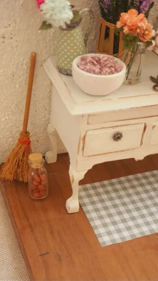 Miniatura casa bambole decorazioni floreali