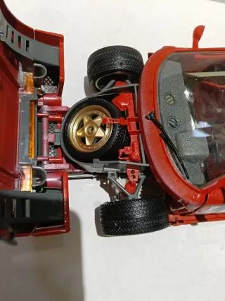Ferrari F40 1/18