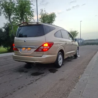 SsangYong Rodius 2005