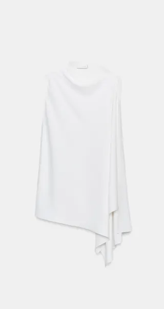 Top capa asimétrica Zara. De esta colección 2026