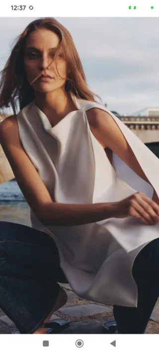 Top capa asimétrica Zara. De esta colección 2026