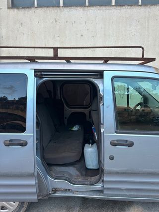 Ford Grand Tourneo Connec 2010