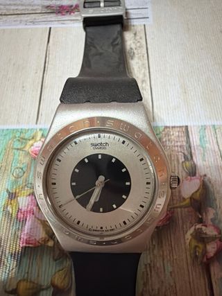 Orologio Swatch Irony Rosso Argento