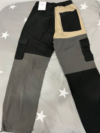 Pantalón cargo Bershka patchwork
