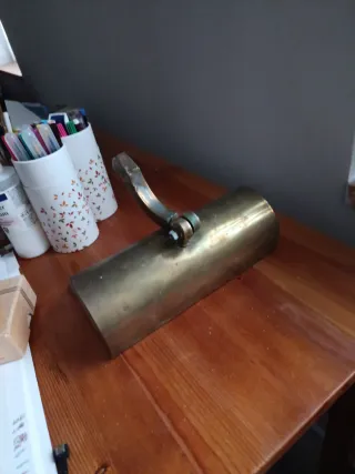 Pieza de lámpara de bronce