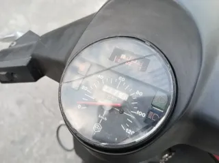 Vespa Negra Scooter