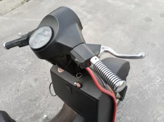 Vespa Negra Scooter