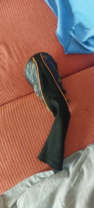 Híbrido Titleist 909 F2 18.5
