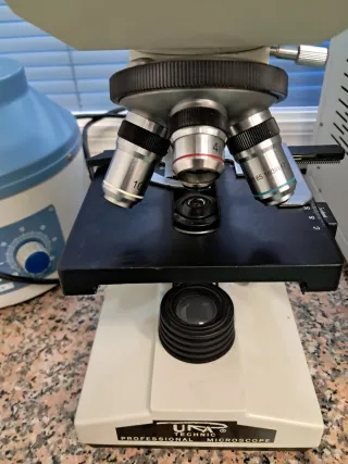 Microscopio  Laboratorio