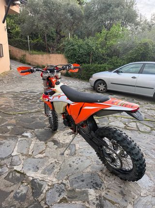 KTM 4T 350 Enduro Moto Naranja