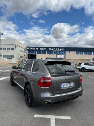 Porsche Cayenne 2011