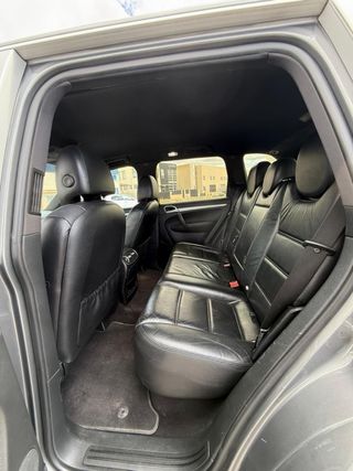 Porsche Cayenne 2011