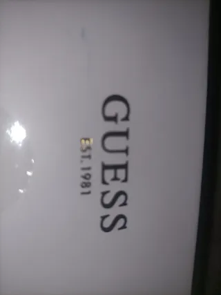 Caja Auriculares Guess True Wireless