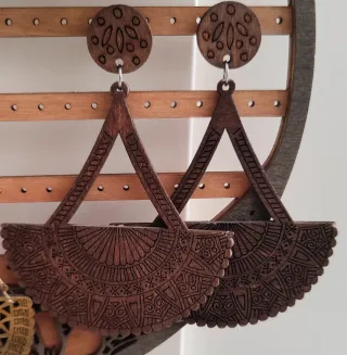 3 pares pendientes madera 7€ / 3€ sueltos